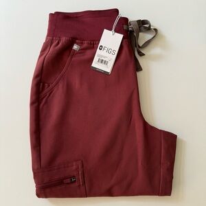 Figs Zamora high waisted scrubs - new with tags!